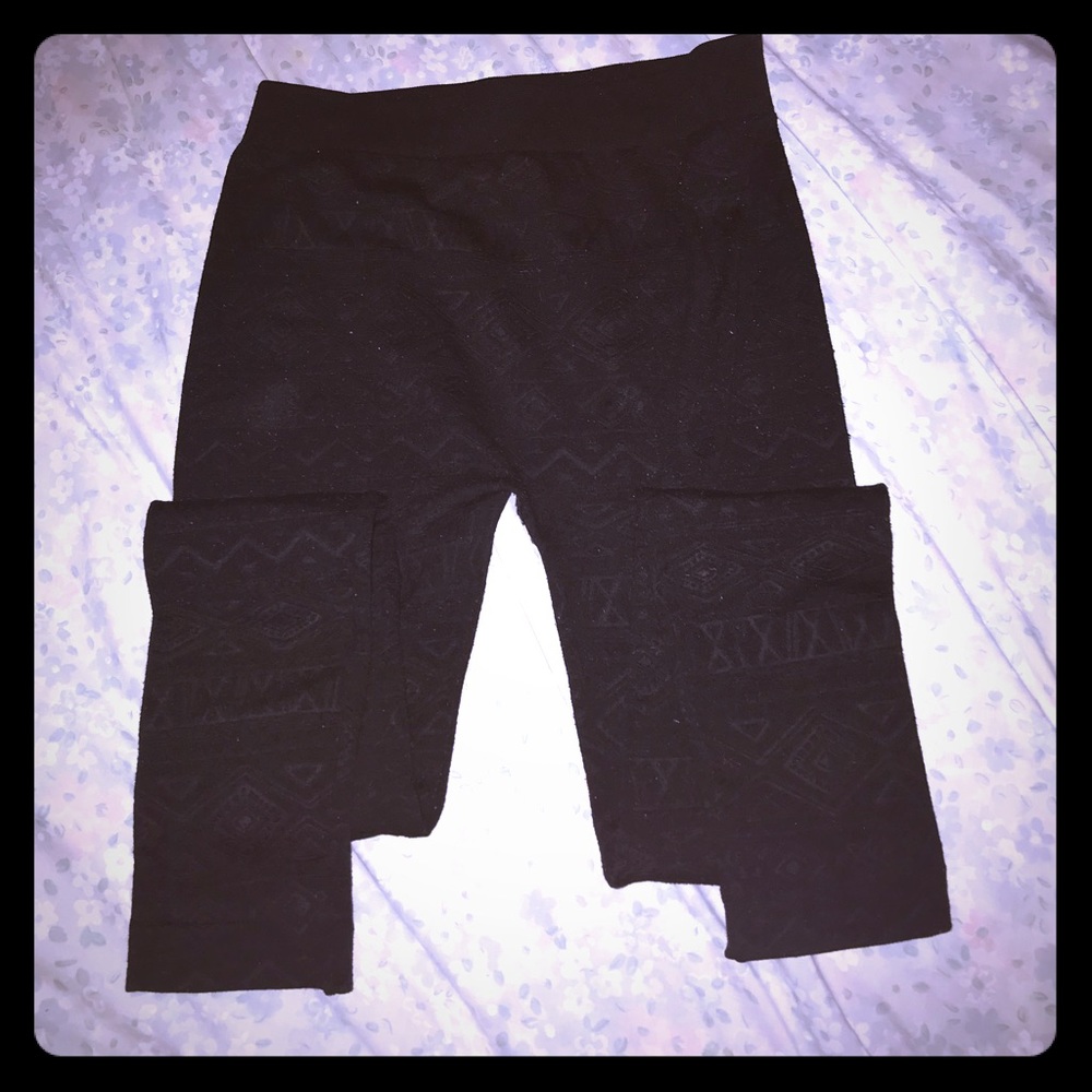 Eye Candy Leggings size L/Xl